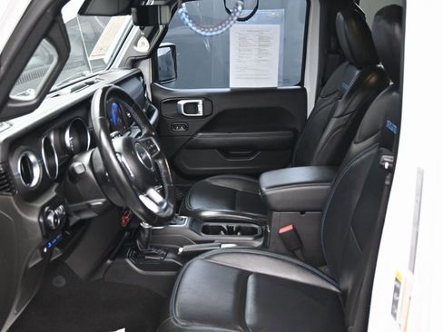 Used 2022 Jeep Wrangler Unlimited Rubicon 4xe w/ Dual Top Group image 16