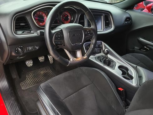 Used 2015 Dodge Challenger SRT Hellcat RWD image 17