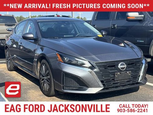Used 2023 Nissan Altima 2.5 SV FWD image 1