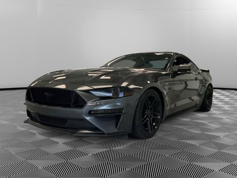 Used 2018 Ford Mustang GT Premium w/ Black Accent Package RWD image 4