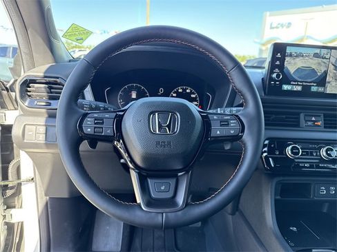 New 2025 Honda Pilot TrailSport image 36