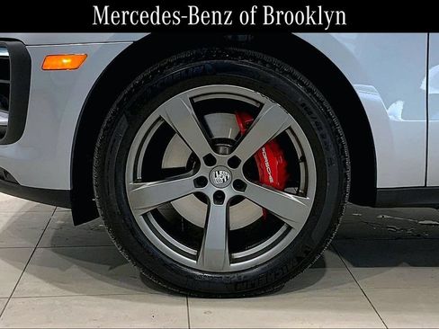 Used 2025 Porsche Macan S AWD/4WD image 10