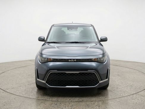 Used 2025 Kia Soul LX w/ LX Technology Package image 2
