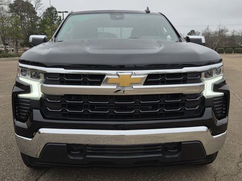 Used 2024 Chevrolet Silverado 1500 LT image 2