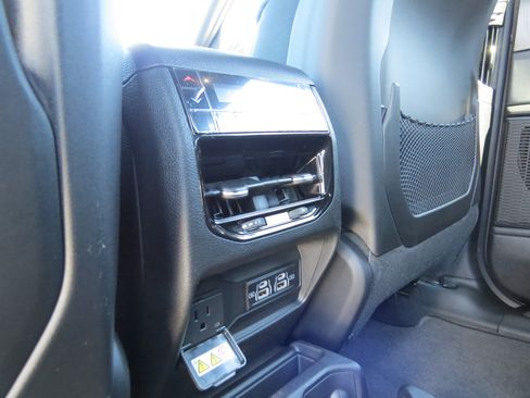 New 2025 Jeep Grand Cherokee L Altitude image 19