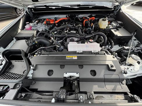 New 2025 Toyota Tacoma TRD Off-Road image 33