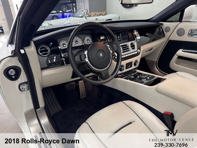 Used 2018 Rolls-Royce Dawn RWD image 22