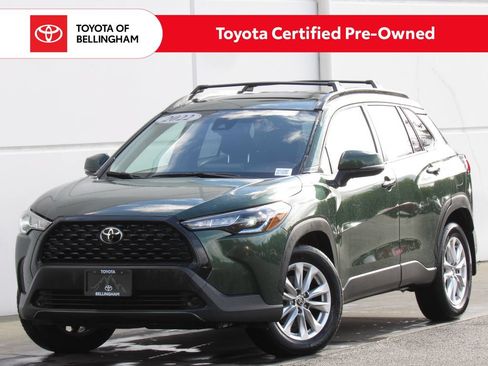 Used 2022 Toyota Corolla Cross LE w/ Moonroof Package AWD/4WD image 1