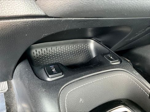 Used 2020 Toyota Corolla XSE FWD image 16