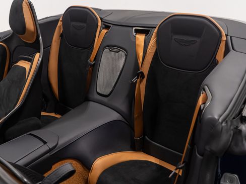 Used 2024 Aston Martin DB12 Convertible image 62