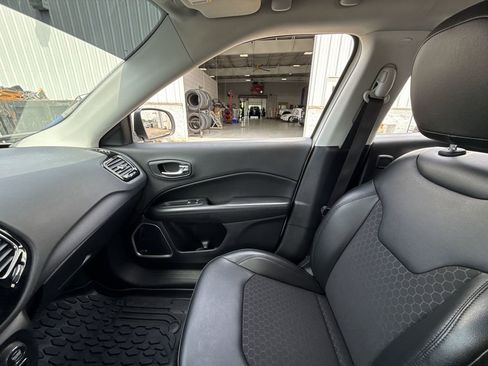 Used 2021 Jeep Compass Latitude w/ Sun and Sound Group FWD image 26