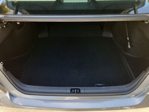 Used 2025 Toyota Camry SE FWD image 9