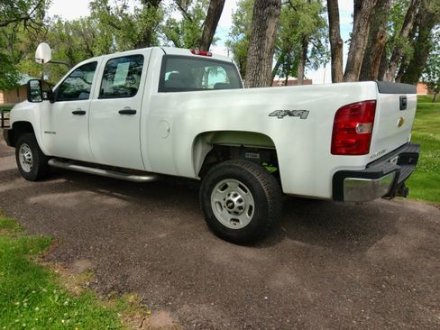 Used 2013 Chevrolet Silverado 2500 W/T AWD/4WD image 4