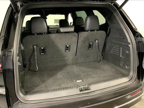 Used 2025 Buick Enclave Preferred FWD image 4