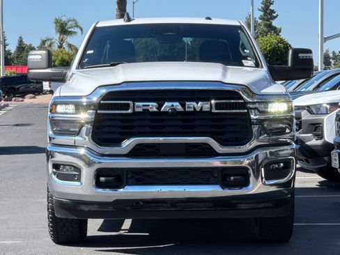 Used 2025 RAM 2500 Big Horn AWD/4WD image 10