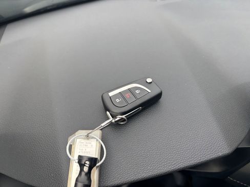 Used 2025 Toyota RAV4 LE image 21