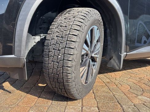 Used 2021 Nissan Rogue SV image 10