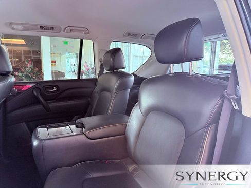 Used 2024 INFINITI QX80 Luxe RWD image 23