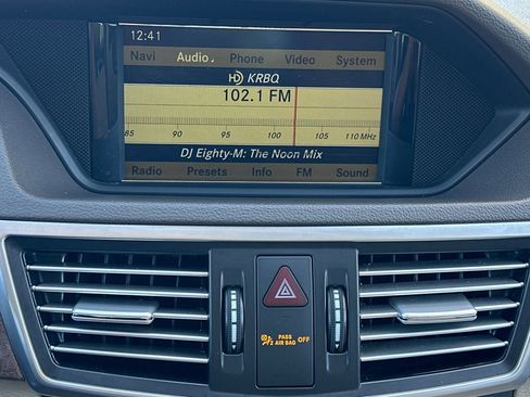 Used 2011 Mercedes-Benz E 350 BlueTEC Sedan image 23