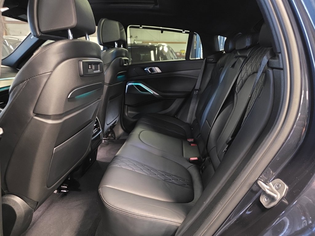 Used 2021 BMW X6 xDrive40i w/ M Sport Package AWD/4WD image 5
