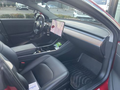 Used 2018 Tesla Model 3 Long Range image 8