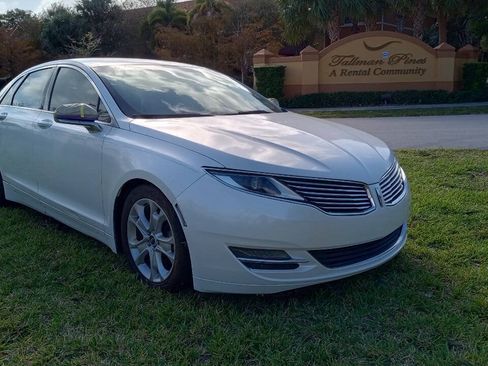 Used 2015 Lincoln MKZ w/ Equipment Group 101A Select FWD image 4