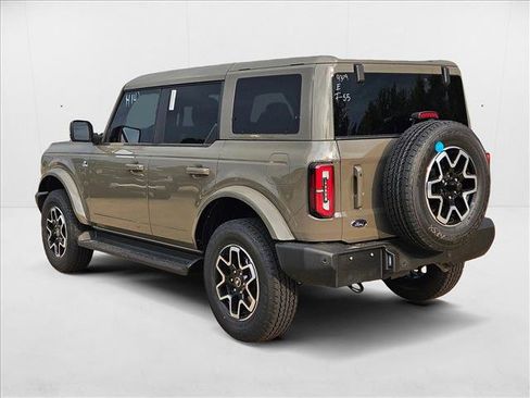 New 2025 Ford Bronco Outer Banks AWD/4WD image 9