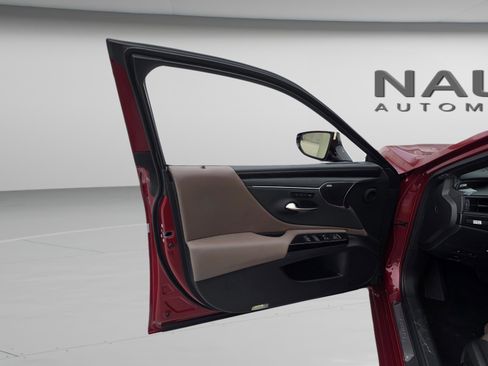 New 2025 Lexus ES 350 Ultra Luxury image 26