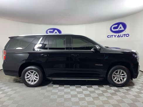 Used 2021 Chevrolet Tahoe LT w/ Luxury Package image 2