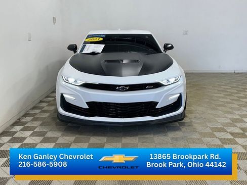 Certified 2023 Chevrolet Camaro SS RWD image 2