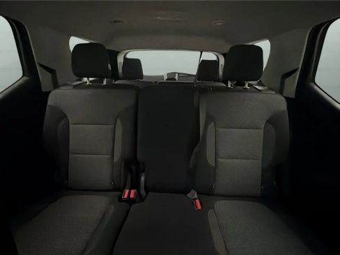 Used 2018 Chevrolet Traverse LT FWD image 19