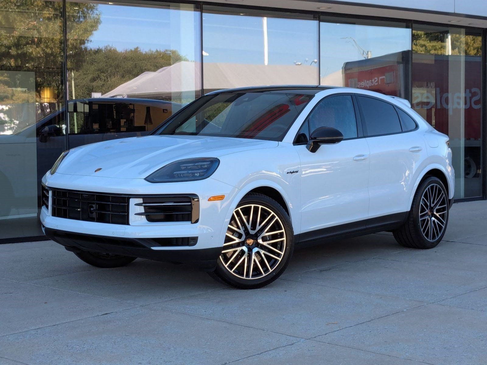 Certified 2026 Porsche Cayenne E-Hybrid Coupe AWD/4WD image 1