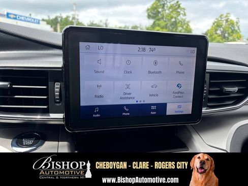 Used 2022 Ford Explorer XLT w/ Equipment Group 202A AWD/4WD image 39