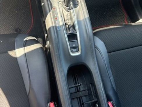 Used 2019 Honda HR-V LX image 14