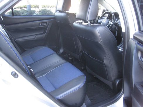 Used 2017 Toyota Corolla SE FWD image 29