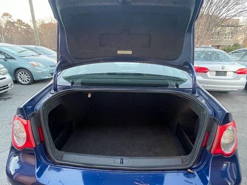 Used 2009 Volkswagen Passat Komfort image 10