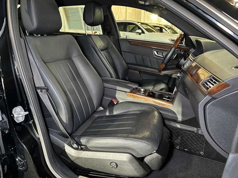 Used 2013 Mercedes-Benz E 550 4MATIC Sedan image 12