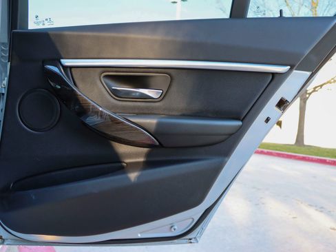 Used 2017 BMW 330i Sedan image 11