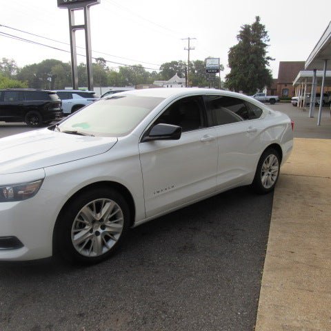 Used 2018 Chevrolet Impala LS FWD image 4