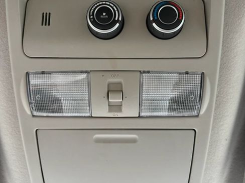 Used 2017 Nissan NV 3500 SL RWD image 26