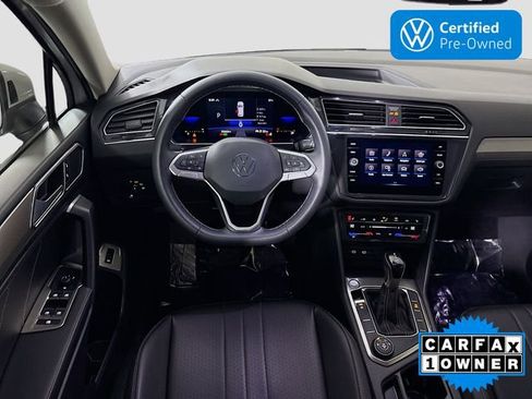 Used 2022 Volkswagen Tiguan SE image 22
