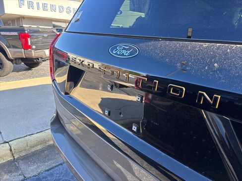 New 2026 Ford Expedition Tremor image 20
