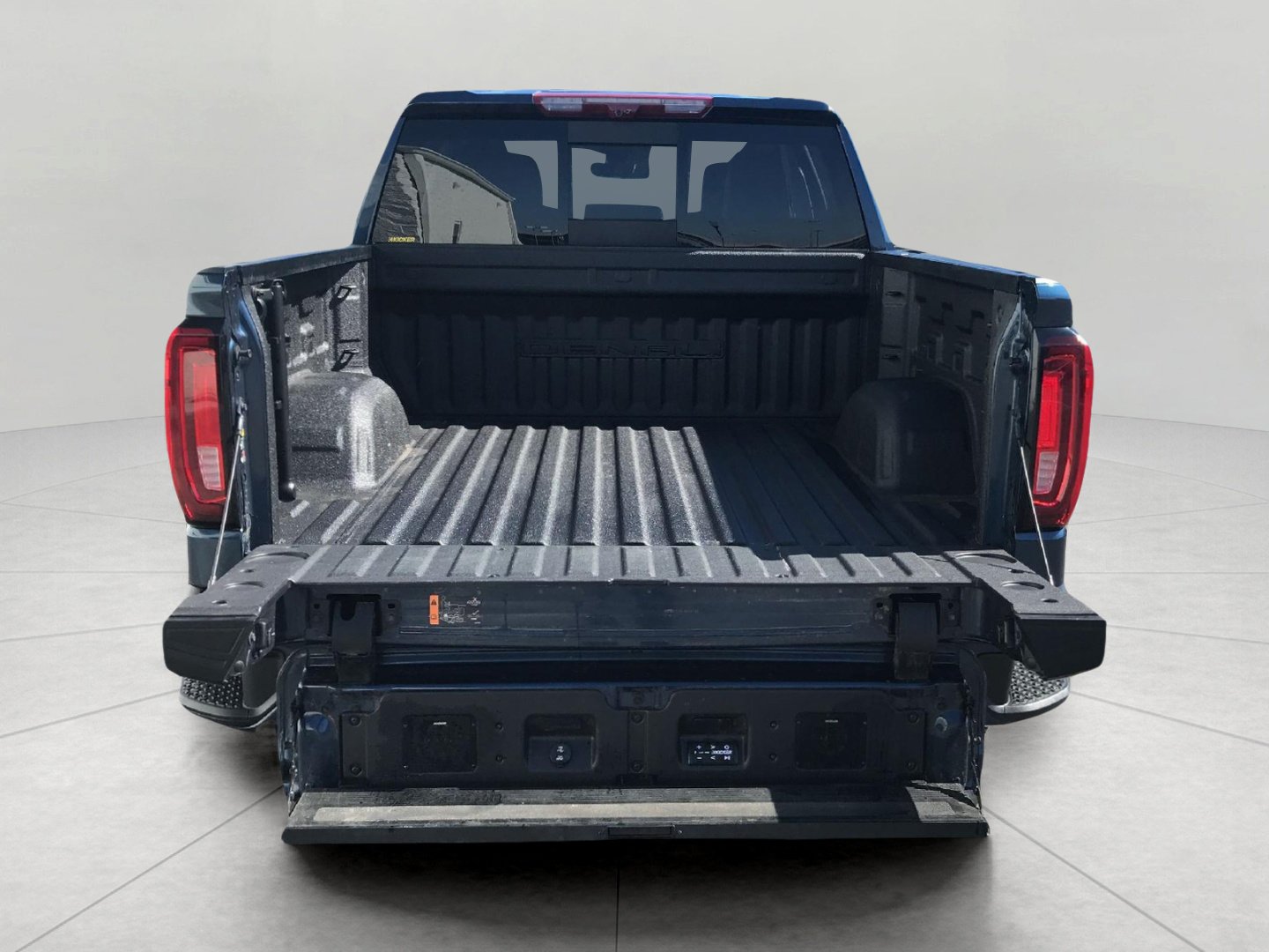 Certified 2021 GMC Sierra 1500 Denali w/ Technology Package AWD/4WD image 31