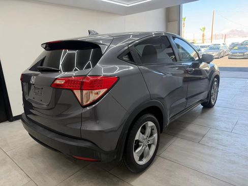 Used 2017 Honda HR-V EX image 10