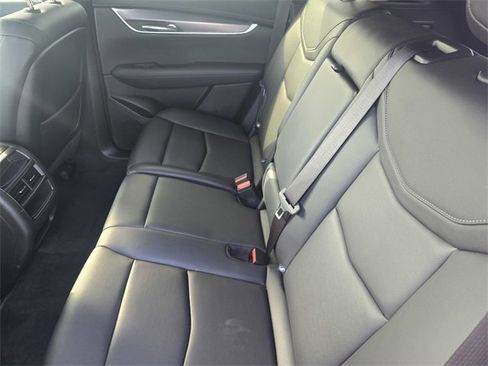Used 2024 Cadillac XT5 Luxury image 11