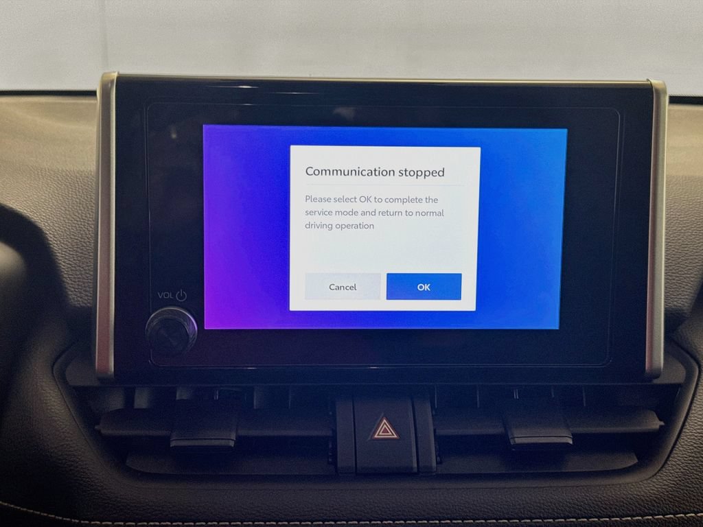 Certified 2025 Toyota RAV4 LE FWD image 15
