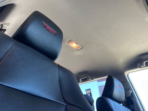 Used 2022 Toyota 4Runner TRD Off-Road Premium AWD/4WD image 16