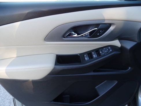 Used 2023 Chevrolet Traverse AWD LS w/ Safety Package image 13
