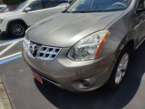 Used 2012 Nissan Rogue SL FWD image 1