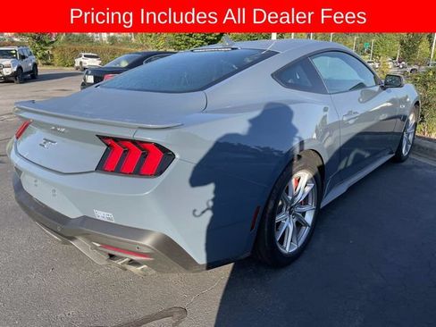 Used 2025 Ford Mustang GT Premium RWD image 9